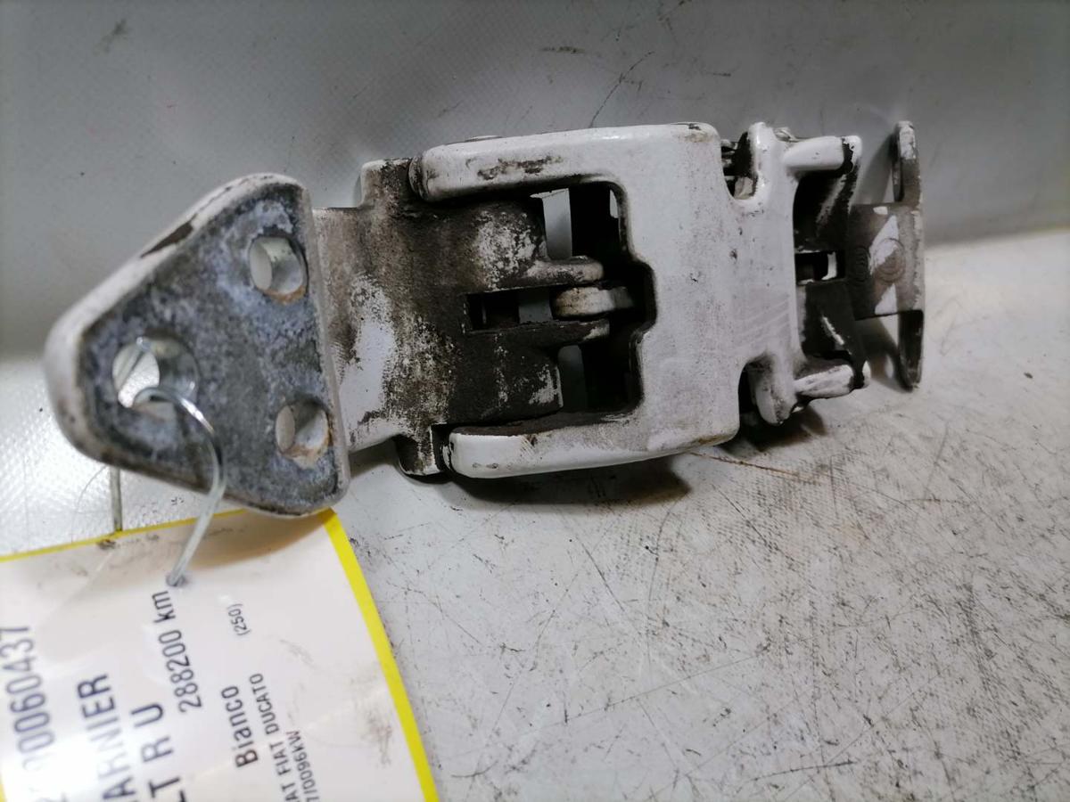 Fiat Ducato 250 original Scharnier Fl&uuml;gelt&uuml;r rechts unten 270&deg; Bj.2019